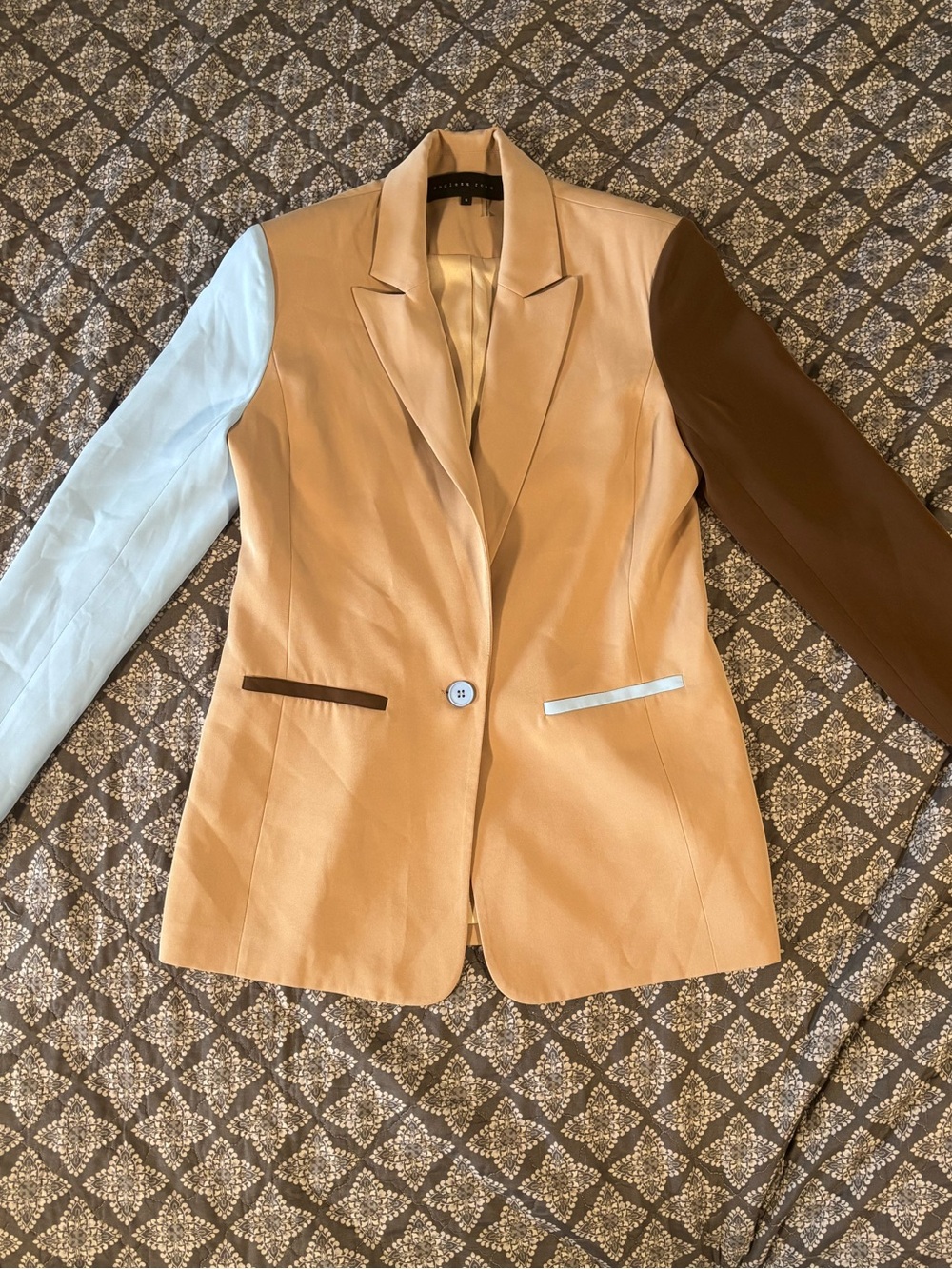 Endless Rose Women’s Color-block Blazer in Tan, Light Blue & Brown (Small)
